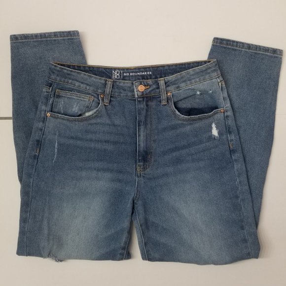 NO BOUNDARIES Distressed Jeans - Picture 1 of 9
